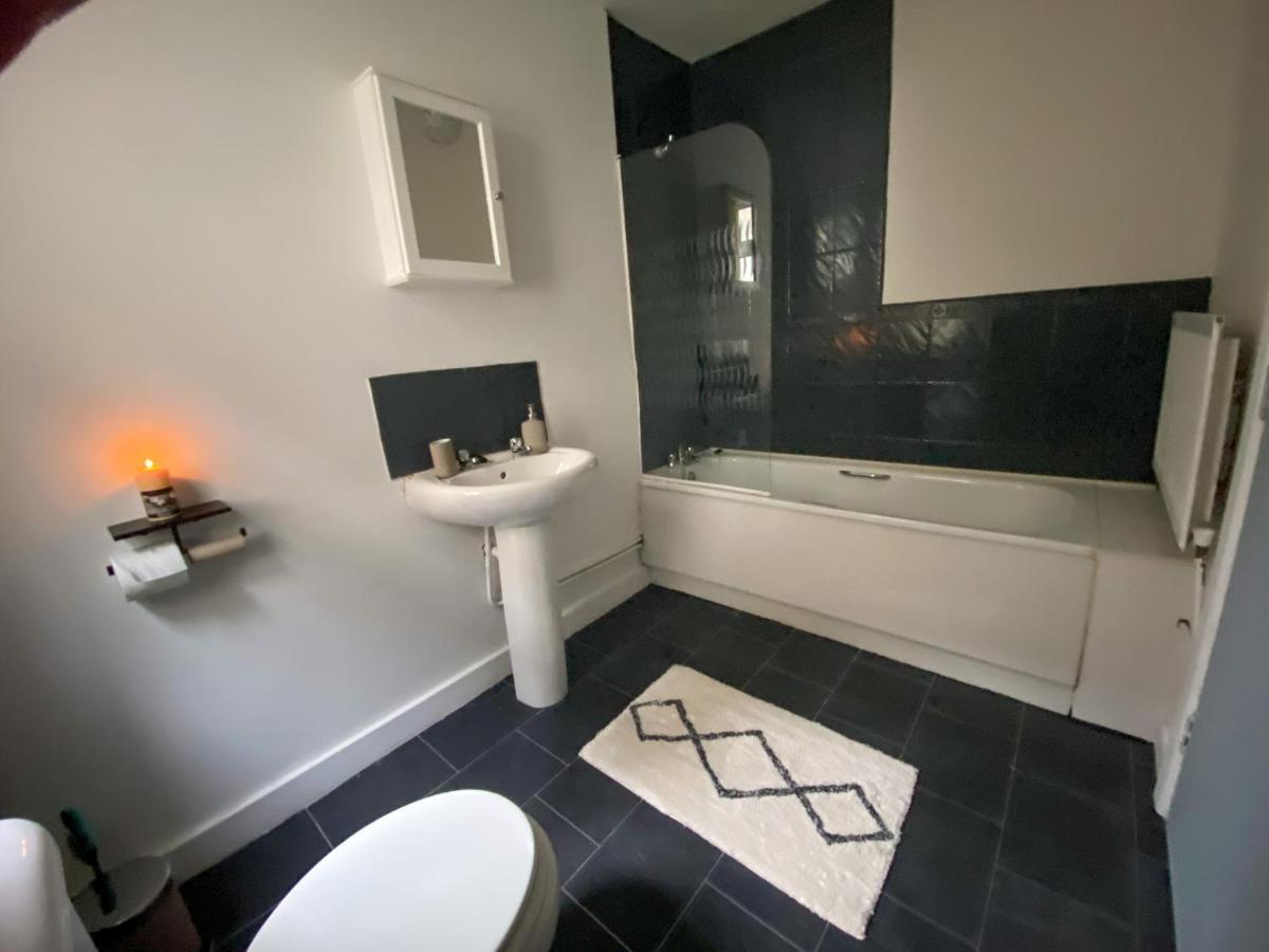 Cheap & Cheerful Apartment Near Bangor Marina Buitenkant foto